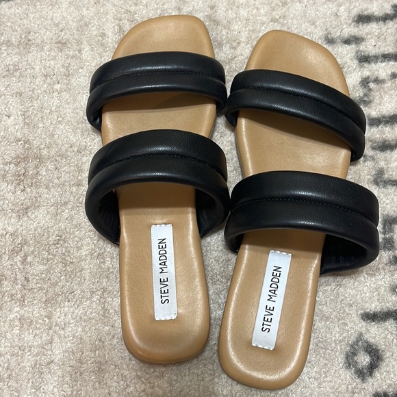 Steve Madden Wizen Sandal - Picture 2 of 4